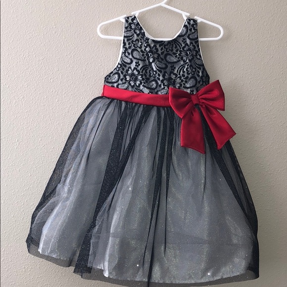 Youngland Other - Girls Youngland fancy dress size 5T